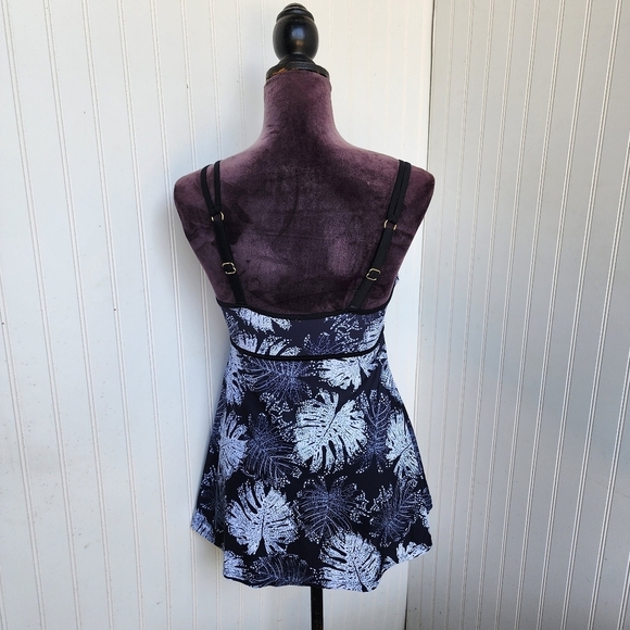 $60 Noon 1 Pc Swim Skirted Bathing Suit Black White Floral Monstera Leaf Sz 12 - Picture 5 of 12